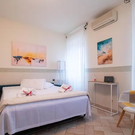 Domus Wi-fi Station By We Host Yuo Porto San Giorgio